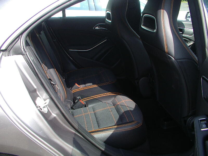 MERCEDES-BENZ CLA